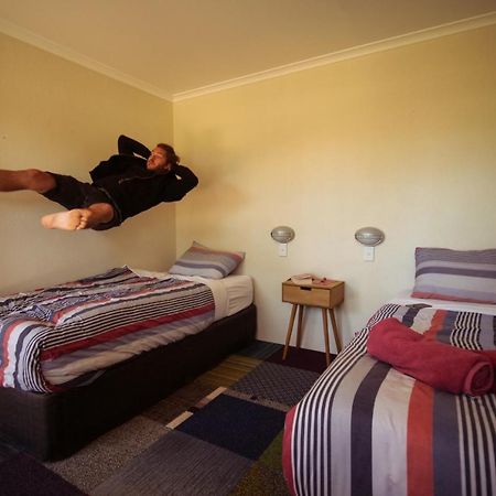 Jump Inn Alice Budget Accommodation Alice Springs Exteriör bild