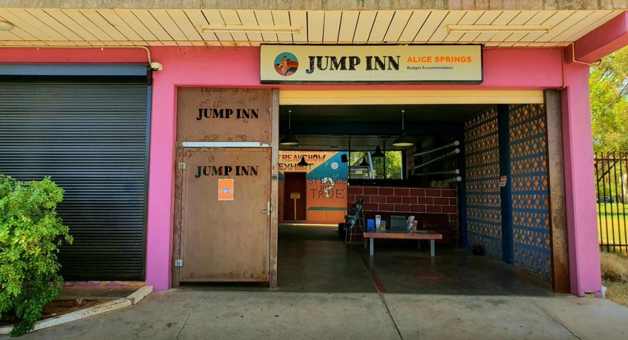 Jump Inn Alice Budget Accommodation Alice Springs Exteriör bild