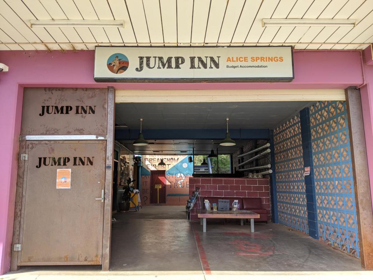 Jump Inn Alice Budget Accommodation Alice Springs Exteriör bild